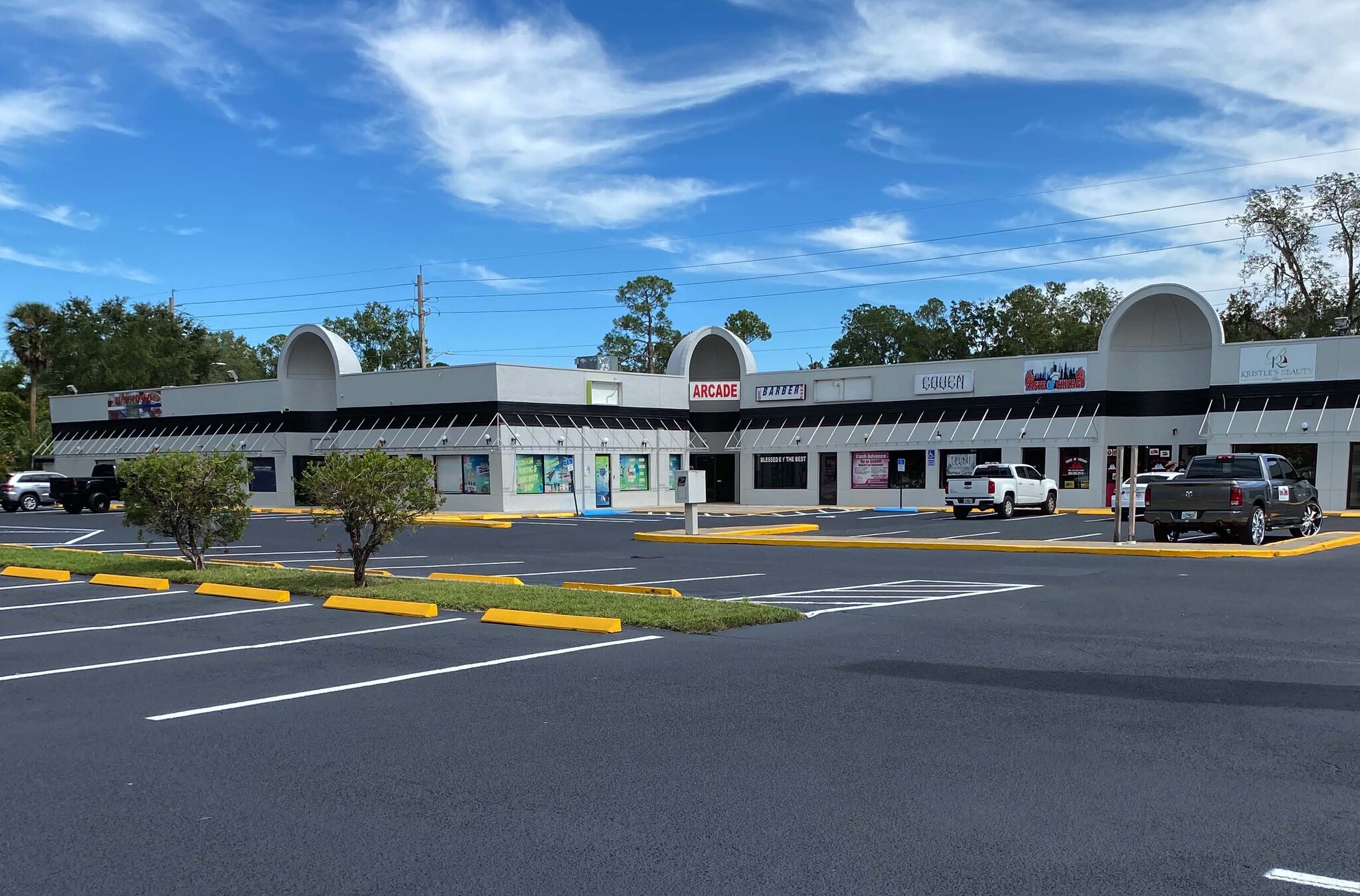 6011-6025 103rd St, Jacksonville, FL à louer Photo de l’immeuble– Image 1 sur 6