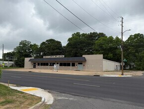 304 W 70th St, Shreveport, LA à louer Photo de l’immeuble– Image 1 sur 6