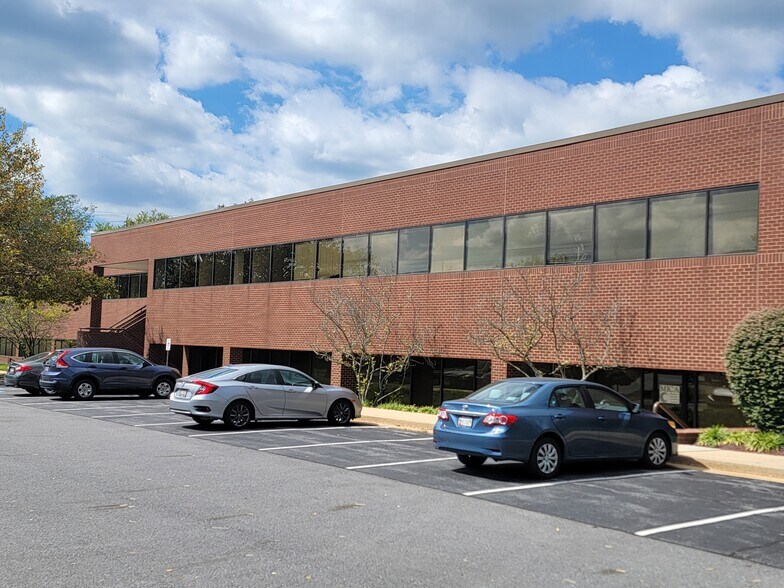 7610-7616 Standish Pl, Rockville, MD à louer - Photo de l’immeuble – Image 2 sur 6