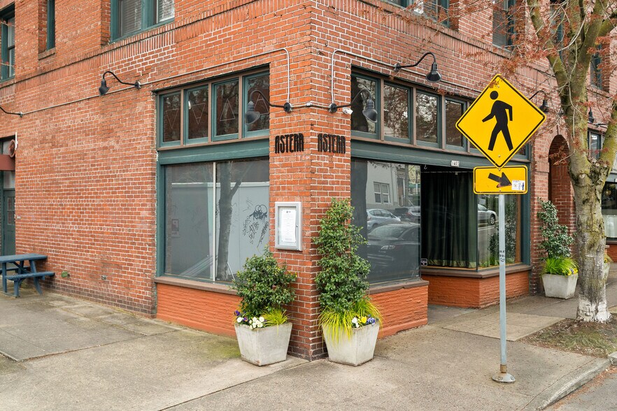 1403-1407 SE Belmont St, Portland, OR à vendre - Photo de l’immeuble – Image 2 sur 36