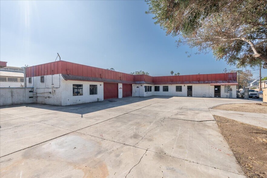 820 Railroad Ave, Santa Paula, CA à vendre - Photo de l’immeuble – Image 3 sur 20