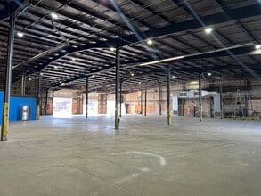 7700 Boeing Dr, Greensboro, NC à louer Photo intérieure– Image 2 sur 2
