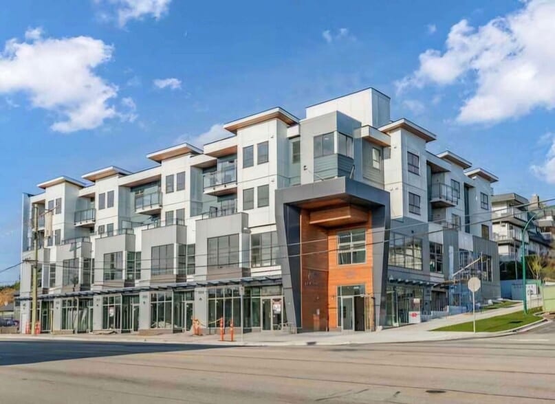 5535 Hastings St, Burnaby, BC à louer - Photo principale – Image 1 sur 33