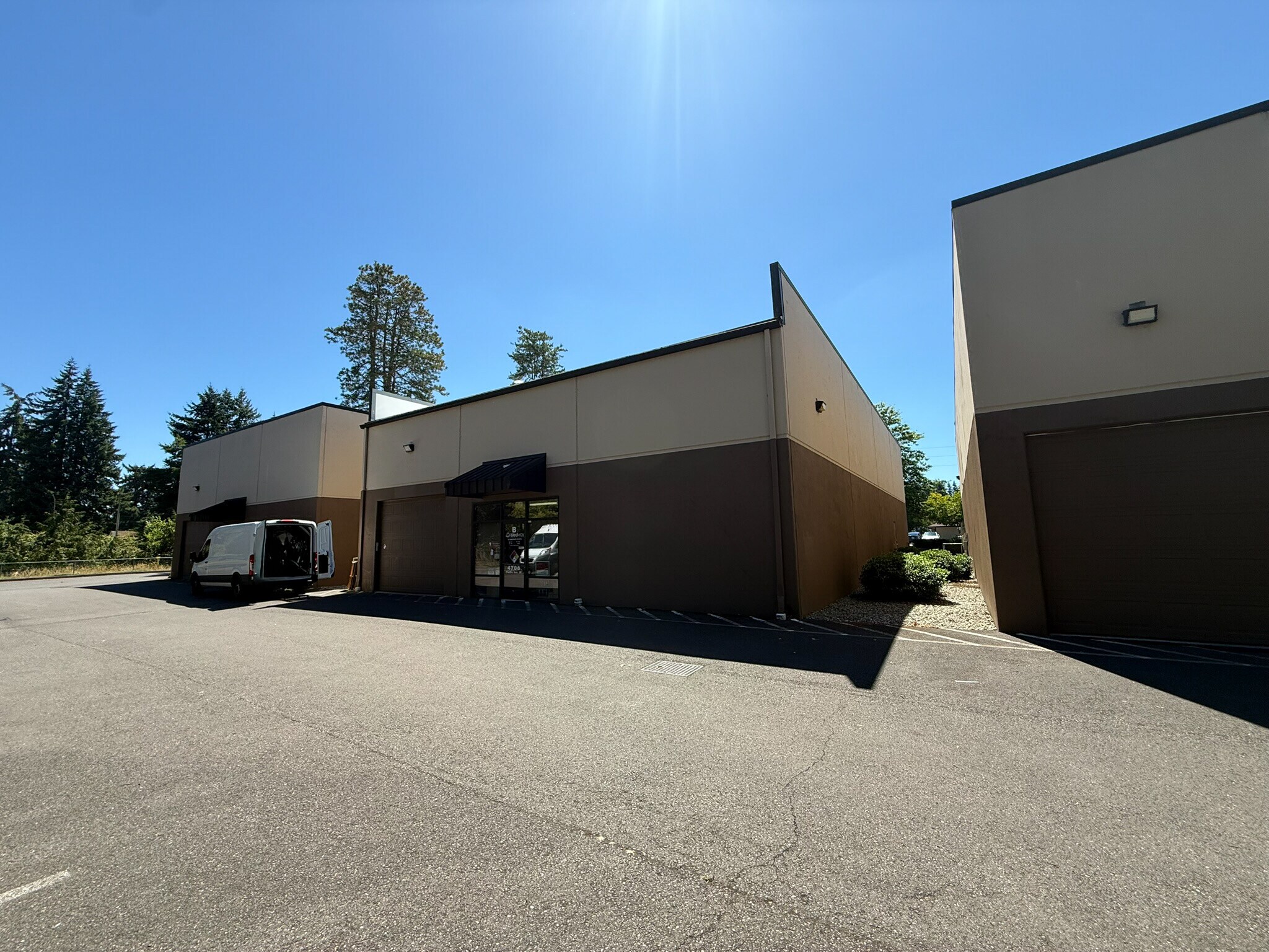 4706 Pacific Ave SE, Lacey, WA à vendre Photo de l’immeuble– Image 1 sur 4