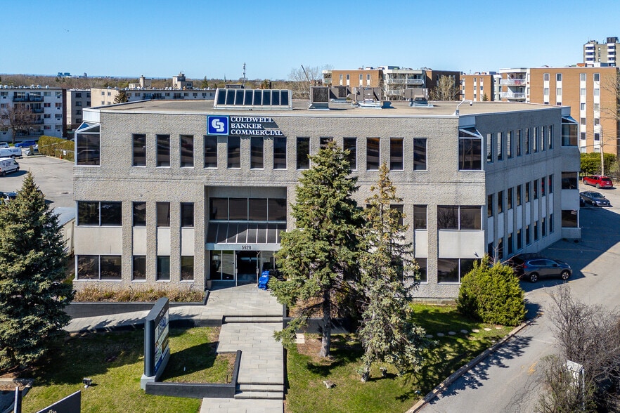 5929 Rte Transcanadienne, Montréal, QC à louer - Photo principale – Image 1 sur 17