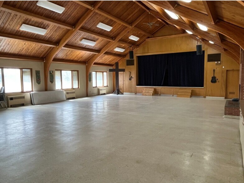 5171 Commerce Rd, Orchard Lake, MI à louer - Photo intérieure – Image 3 sur 12
