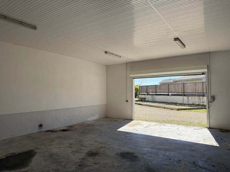 Industriel/Logistique dans Ambarès-et-Lagrave à vendre - Photo de l’immeuble – Image 1 sur 8