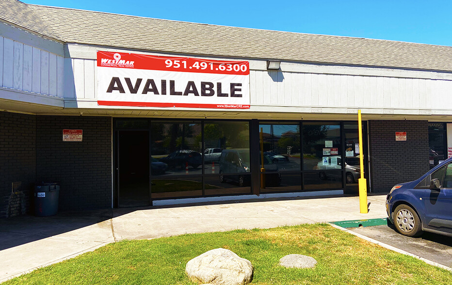 3355 Iowa Ave, Riverside, CA à louer - Photo de l’immeuble – Image 3 sur 7