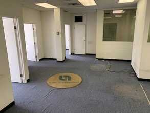 4032 Wilshire Blvd, Los Angeles, CA à louer Photo intérieure– Image 2 sur 8