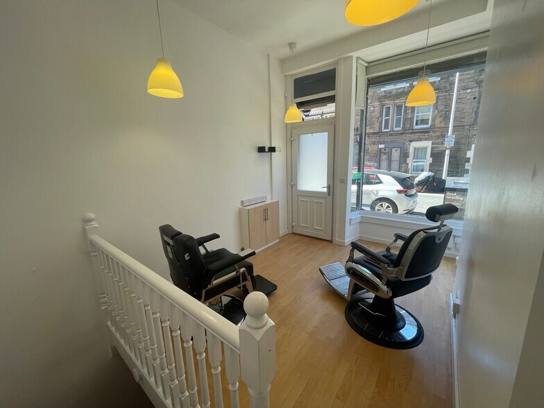 3 Dalgety Av, Edinburgh à vendre - Photo de l’immeuble – Image 3 sur 4
