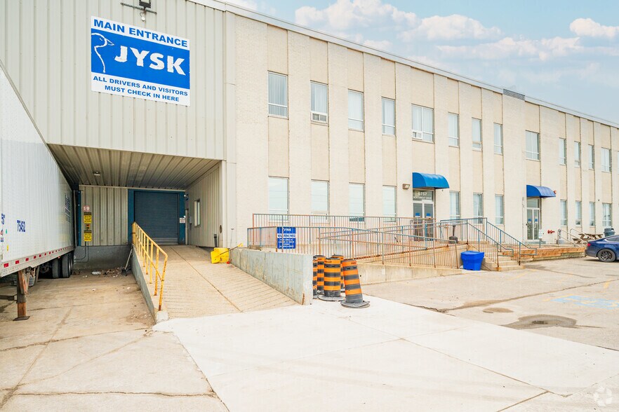 6757 Northwest Dr, Mississauga, ON à louer - Photo de l’immeuble – Image 3 sur 22