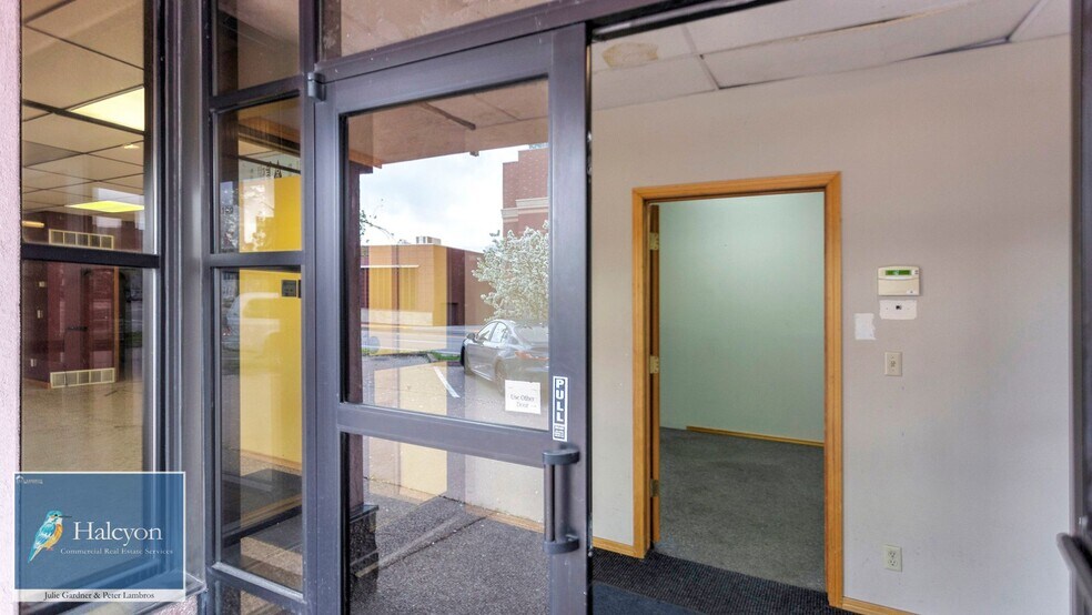401 W Broadway St, Missoula, MT à louer - Photo de l’immeuble – Image 3 sur 16