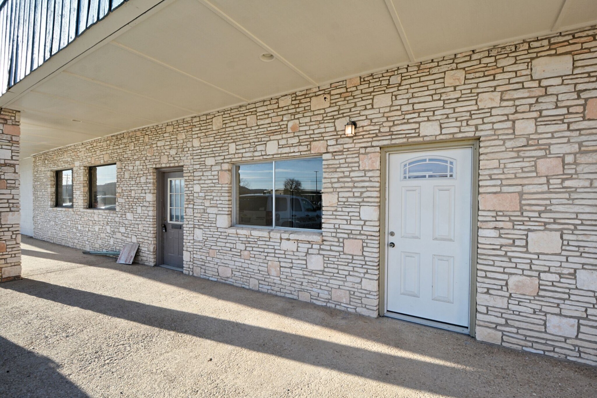 1175 FM 2673, Canyon Lake, TX à louer Photo de l’immeuble– Image 1 sur 13