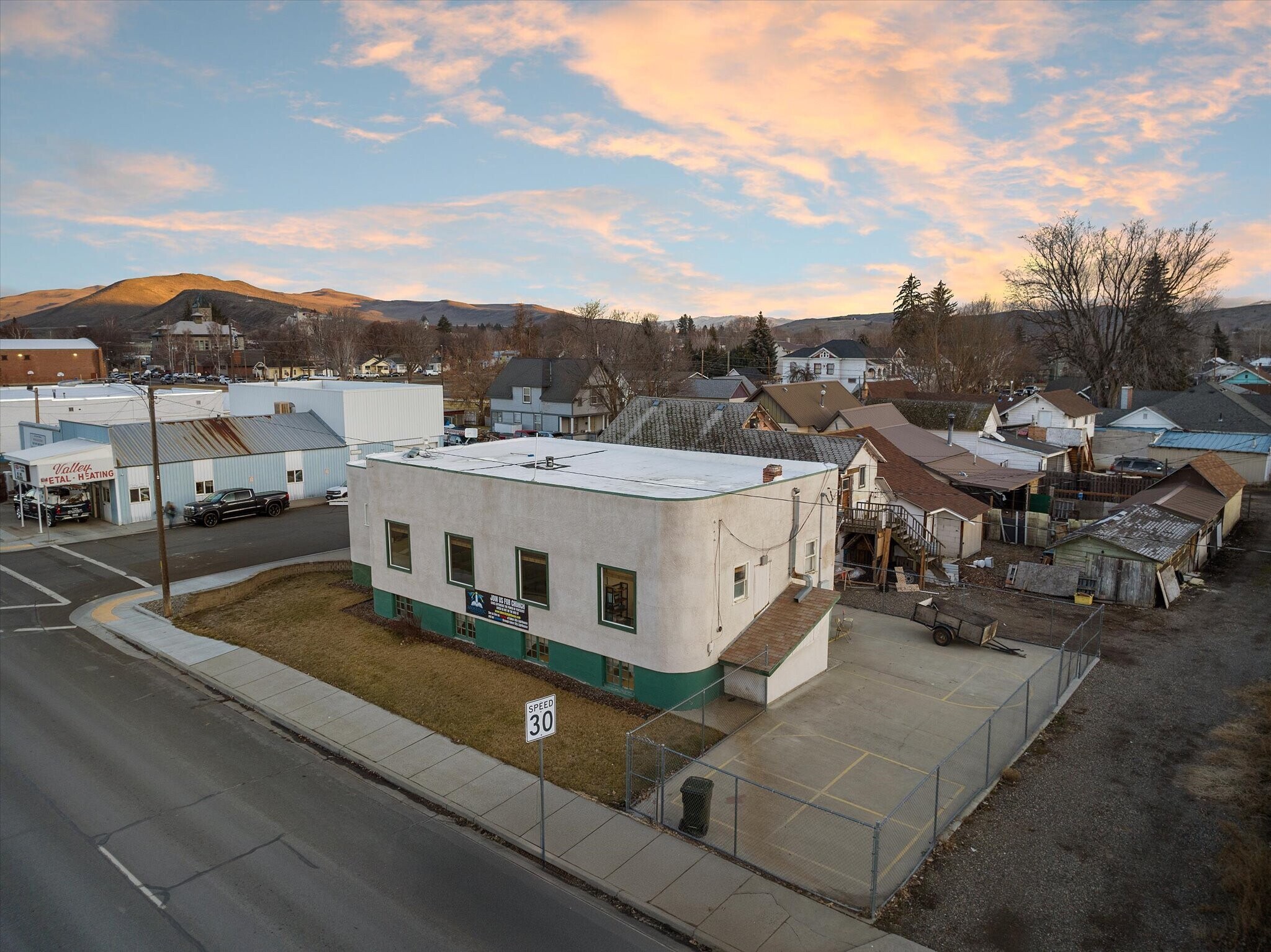 2100 7th St, Baker City, OR à vendre Photo principale– Image 1 sur 41