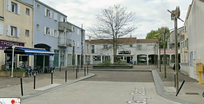 Plus de détails pour Local commercial à louer