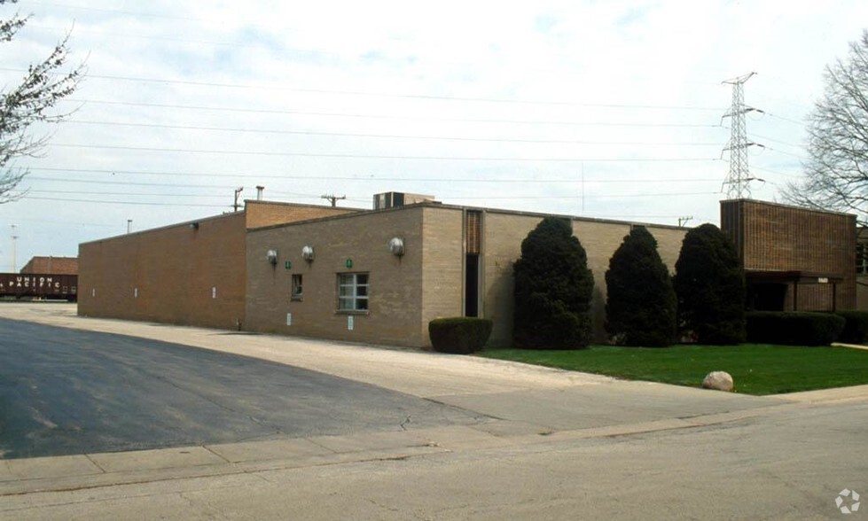5520 McDermott Dr, Berkeley, IL à vendre - Photo de l’immeuble – Image 2 sur 19