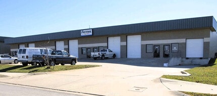 841-881 E Warren St, Gardner, KS à louer Photo de l’immeuble– Image 1 sur 4