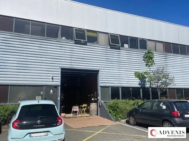 Local d’activités dans Cenon à louer - Photo de l’immeuble – Image 1 sur 11