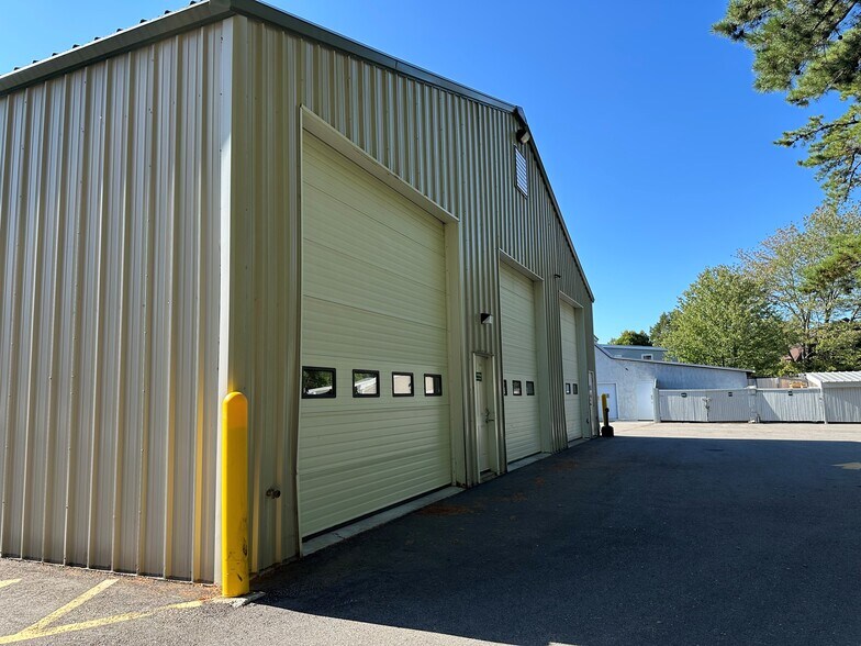 2092 Broadway, South Portland, ME à louer - Photo de l’immeuble – Image 2 sur 2