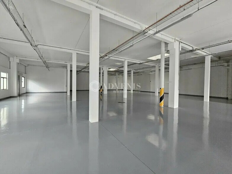 Local d’activités dans Gennevilliers à louer - Photo de l’immeuble – Image 2 sur 5