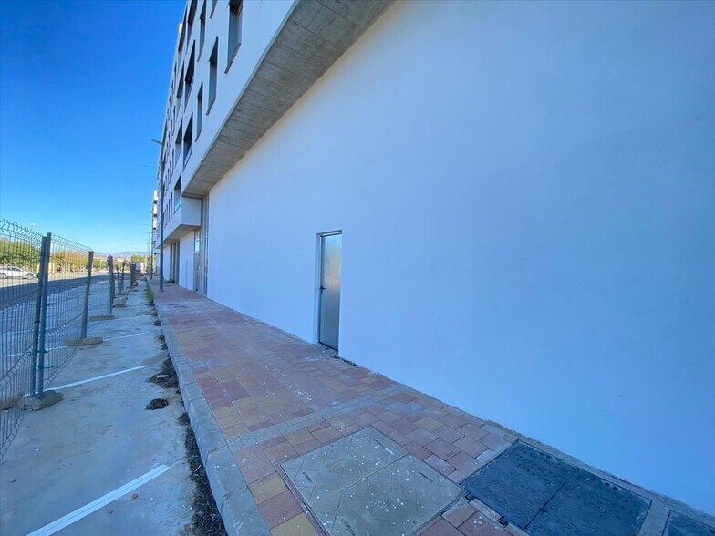 Calle del Pintor Diego Velázquez, Murcia, Murcia à louer - Photo de l’immeuble – Image 2 sur 12