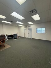 110 E Schiller St, Elmhurst, IL à louer Photo intérieure– Image 2 sur 5