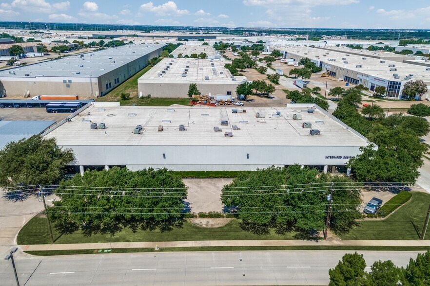 2853 Dickerson Pky, Carrollton, TX à louer - Photo de l’immeuble – Image 2 sur 27