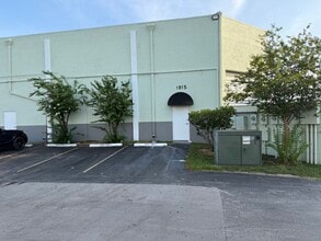 1805-1815 SW 31st Ave, Pembroke Park, FL à louer Photo intérieure– Image 1 sur 8