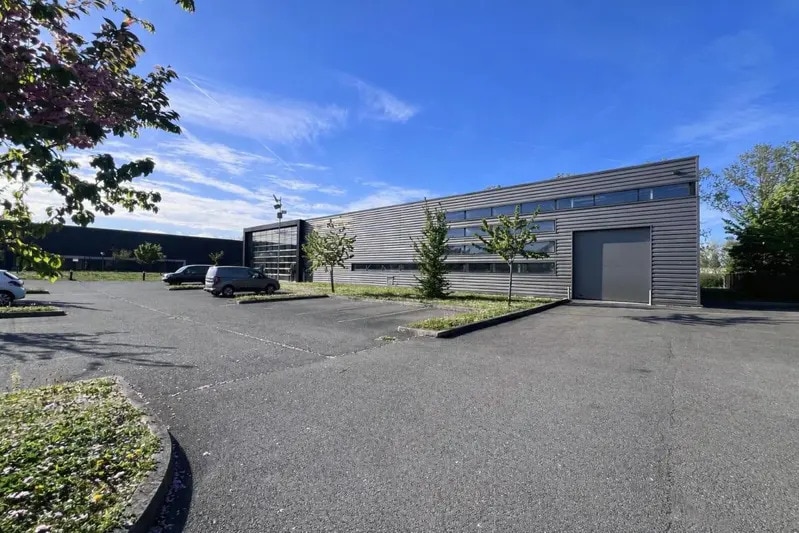 Rue Du Maréchal De Lattre De Tassigny, Élancourt à vendre Photo de l’immeuble– Image 1 sur 11