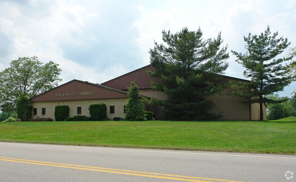 4484 Allen Rd, Stow, OH à louer - Photo de l’immeuble – Image 2 sur 9
