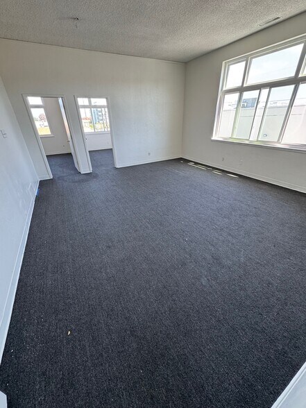 146 South Blvd, San Mateo, CA à louer - Photo principale – Image 3 sur 8