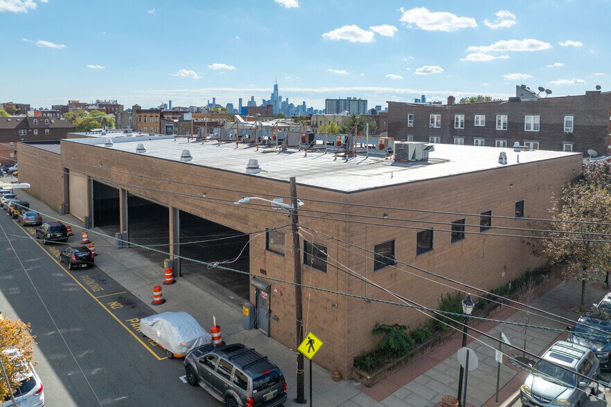 609 10th St, Union City, NJ à vendre - Photo de l’immeuble – Image 1 sur 28