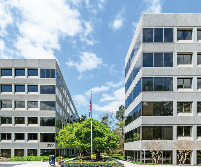 2302 Parklake Dr, Atlanta, GA à louer - Photo de l’immeuble – Image 2 sur 5