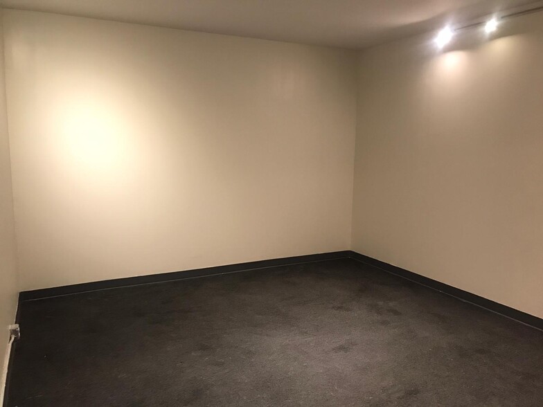 378 Schuyler Ave, Kearny, NJ à louer - Photo intérieure – Image 3 sur 5