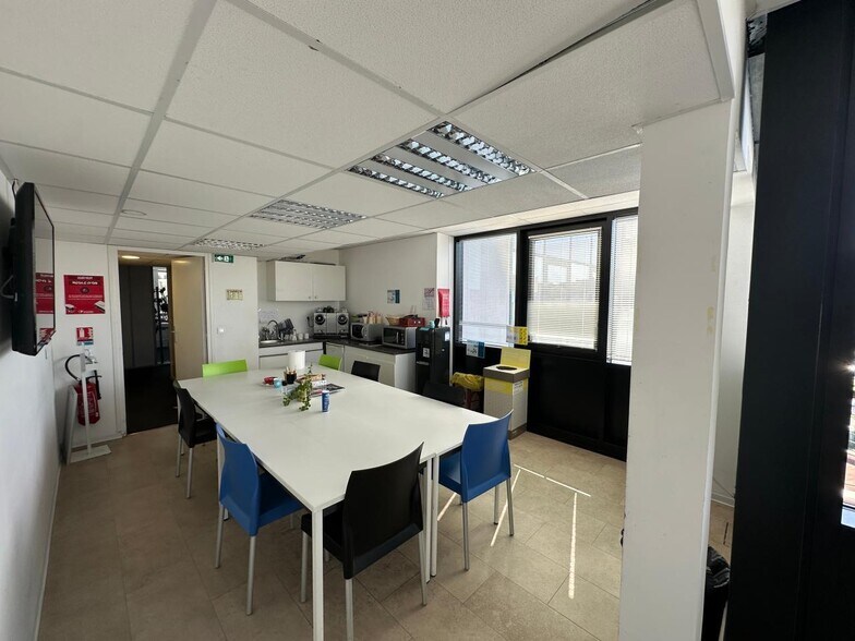 Bureau dans Nice à louer - Photo de l’immeuble – Image 3 sur 13