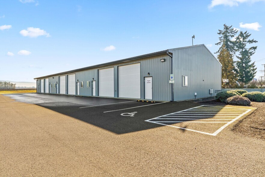 93303 Prairie Rd, Junction City, OR à louer - Photo de l’immeuble – Image 1 sur 6