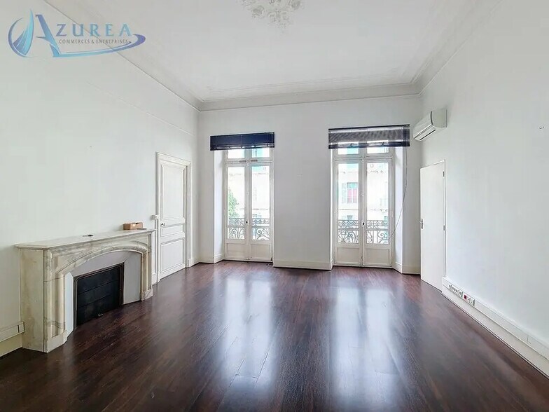 Bureau dans Nice à louer - Photo de l’immeuble – Image 2 sur 10