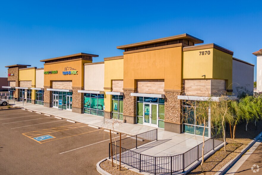 7870 W Bell Rd, Glendale, AZ à louer - Photo de l’immeuble – Image 2 sur 8