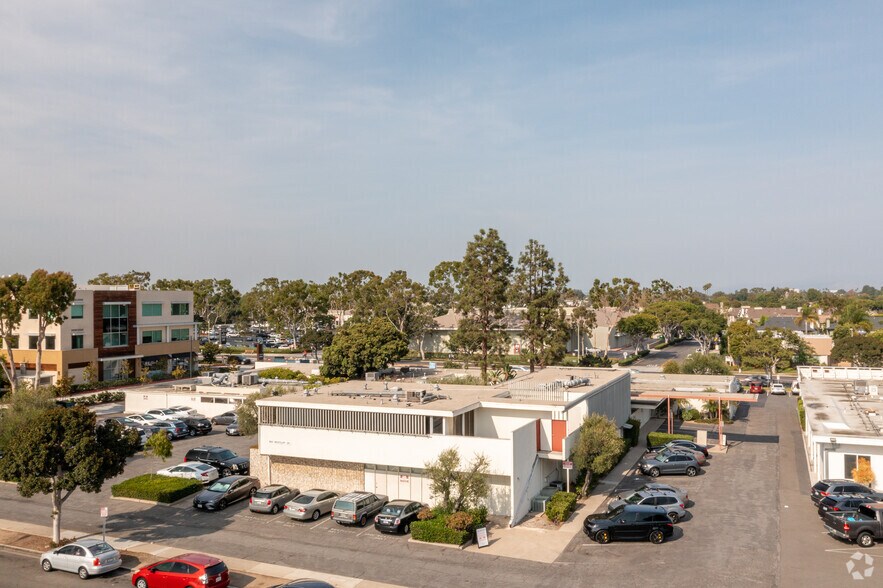 1901 Westcliff Dr, Newport Beach, CA à louer - Aérien – Image 2 sur 7
