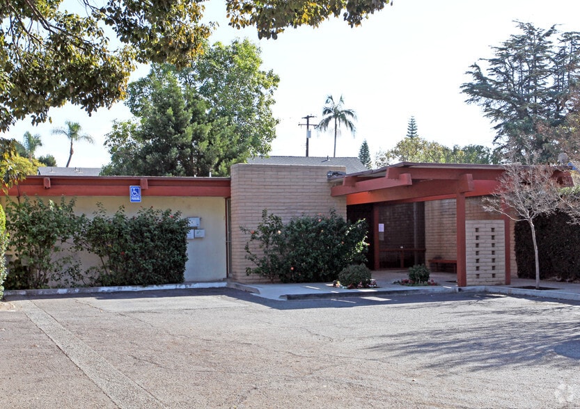 229 S Glassell St, Orange, CA à vendre - Photo de l’immeuble – Image 2 sur 2