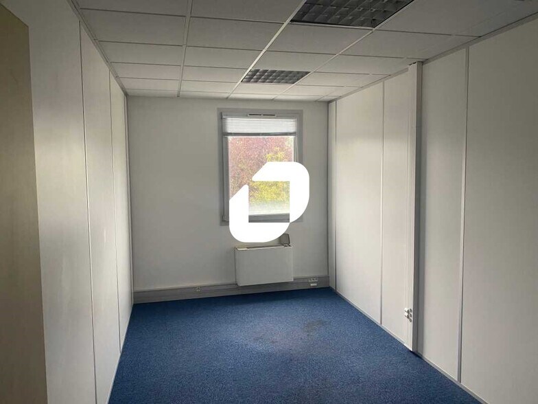 13 Rue Edison, Bron à vendre - Photo intérieure – Image 2 sur 10
