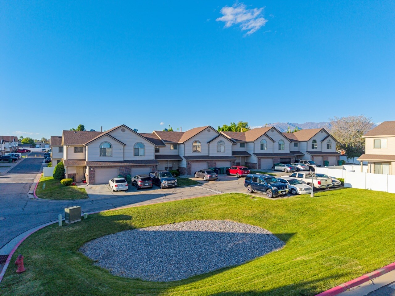 860 S 550 E, Clearfield, UT à vendre Photo principale– Image 1 sur 2