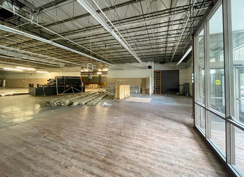 1107 S Harbor Blvd, Santa Ana, CA à vendre - Photo de l’immeuble – Image 3 sur 5