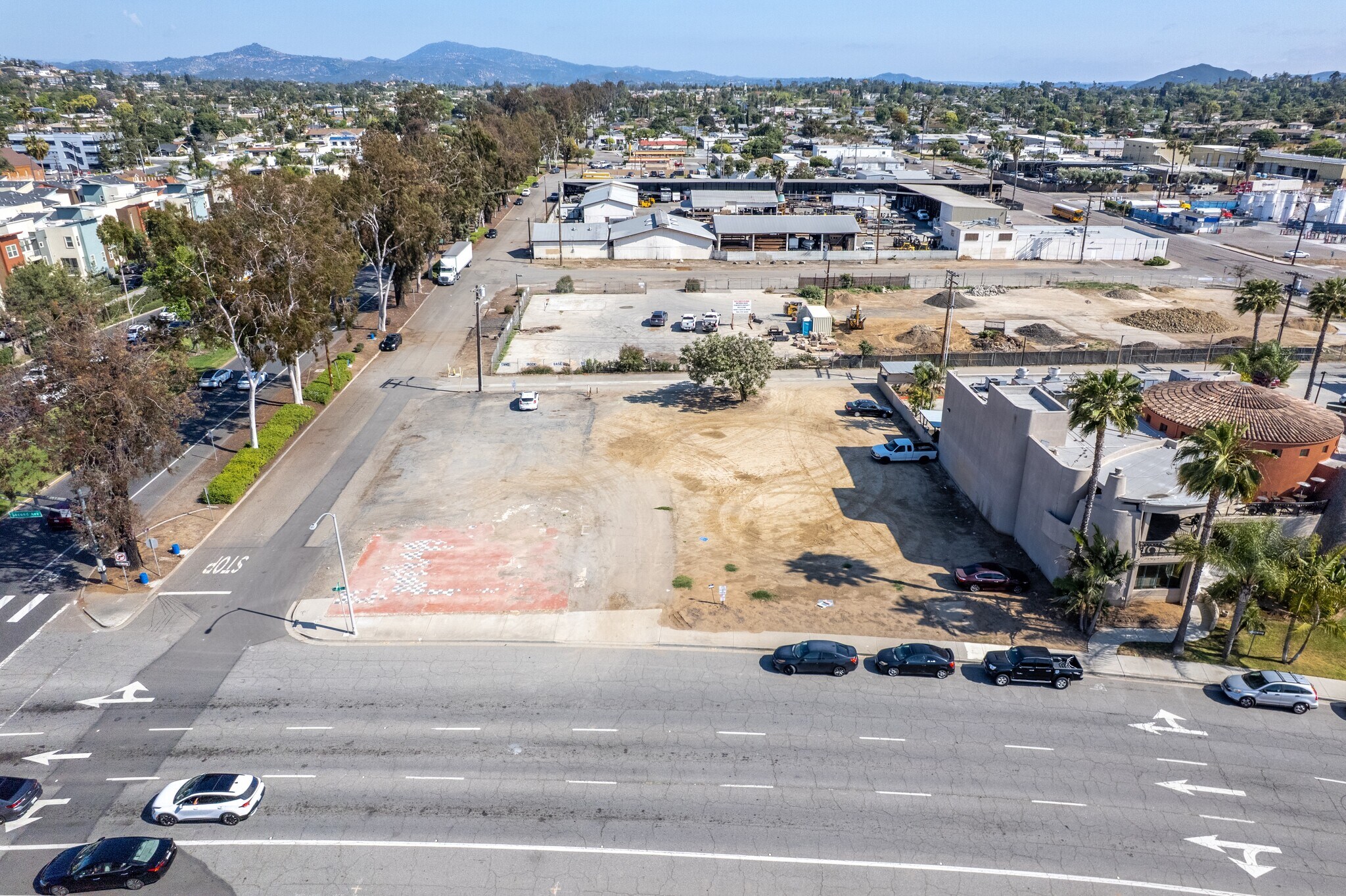 509 W 2nd Ave, Escondido, CA à vendre Photo principale– Image 1 sur 4