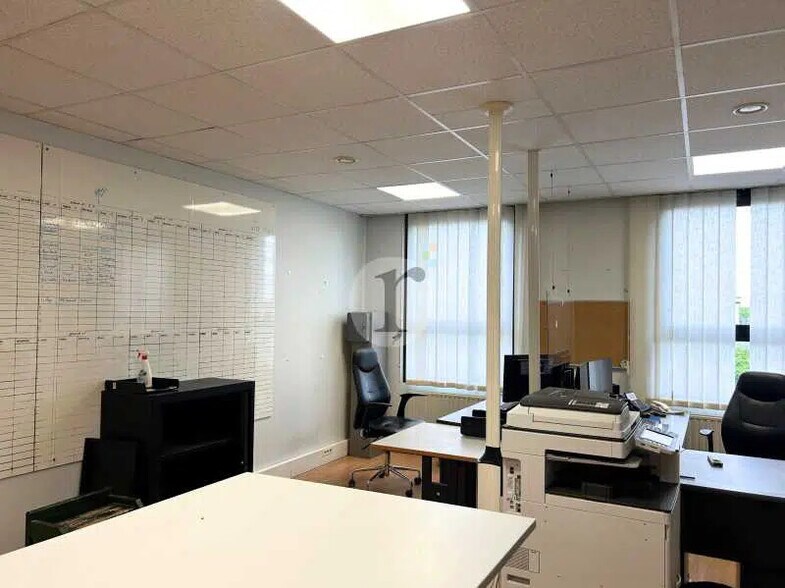 Local d'activités dans Avelin à vendre - Photo de l’immeuble – Image 3 sur 4