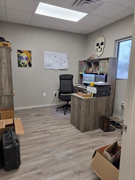 10904 Texas 191, Midland, TX à louer - Photo de l’immeuble – Image 2 sur 15