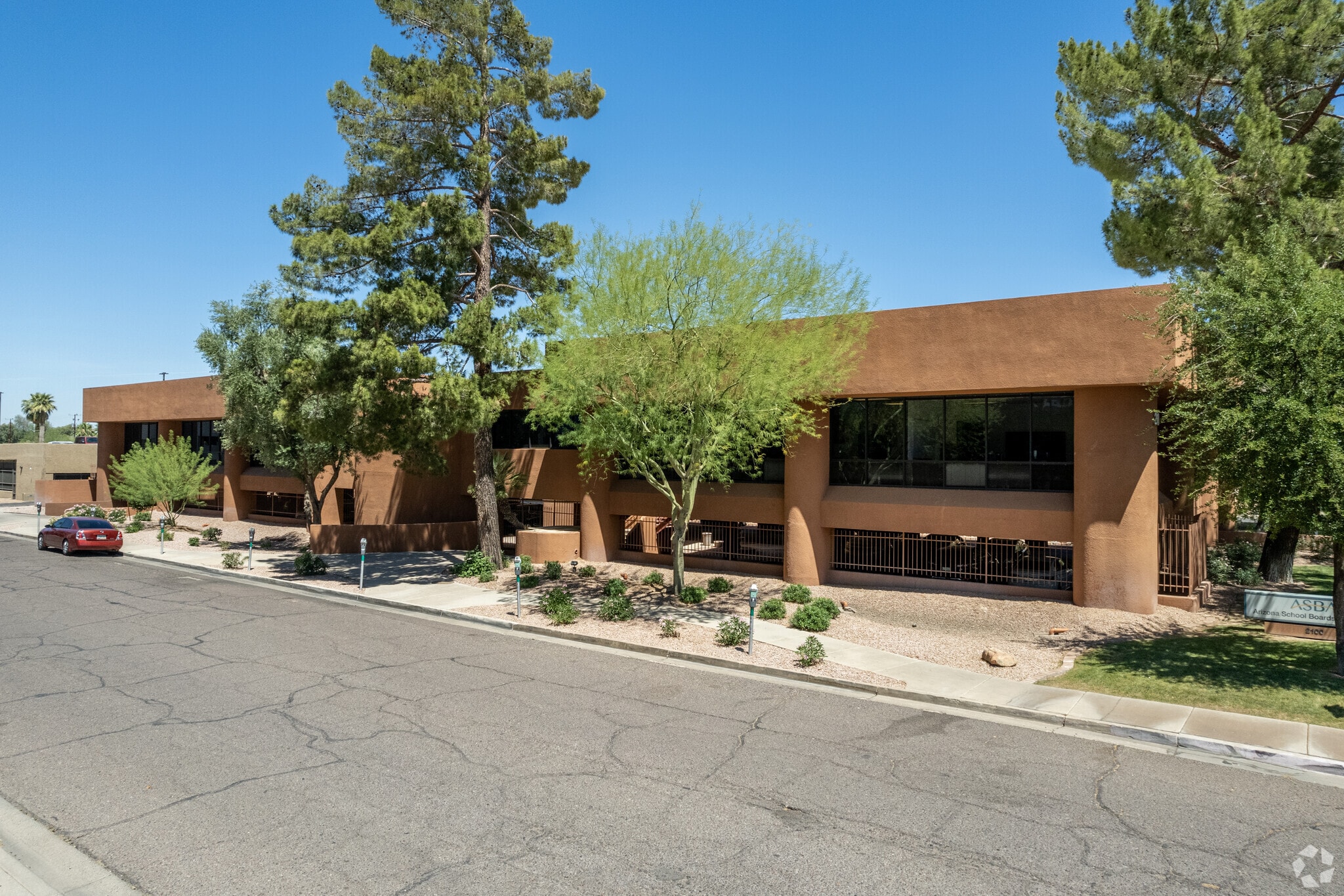 2100 N Central Ave, Phoenix, AZ à louer Photo principale– Image 1 sur 12