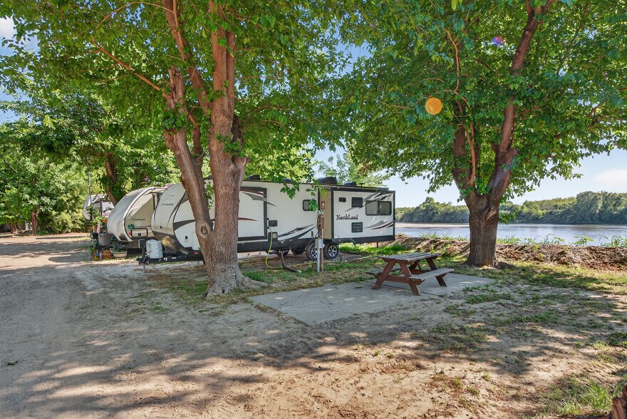 25433 South Ave, Corning, CA à vendre - Photo de l’immeuble – Image 2 sur 26