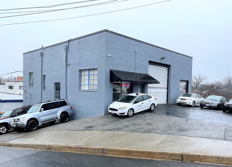 811 Burlington Ave, Silver Spring, MD à vendre - Photo de l’immeuble – Image 1 sur 5