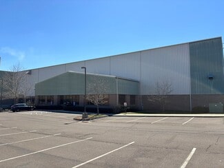 Plus de détails pour 76 Halcyon Dr, Bristol, CT - Industriel/Logistique à louer